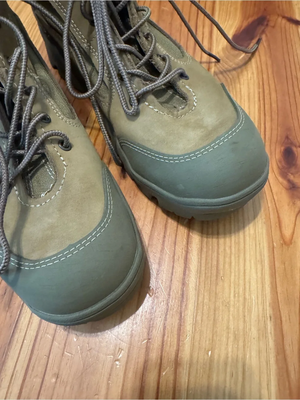 Bates NEW E03612C Tactical Boots Mens 12R Tan Leather Vibram Military